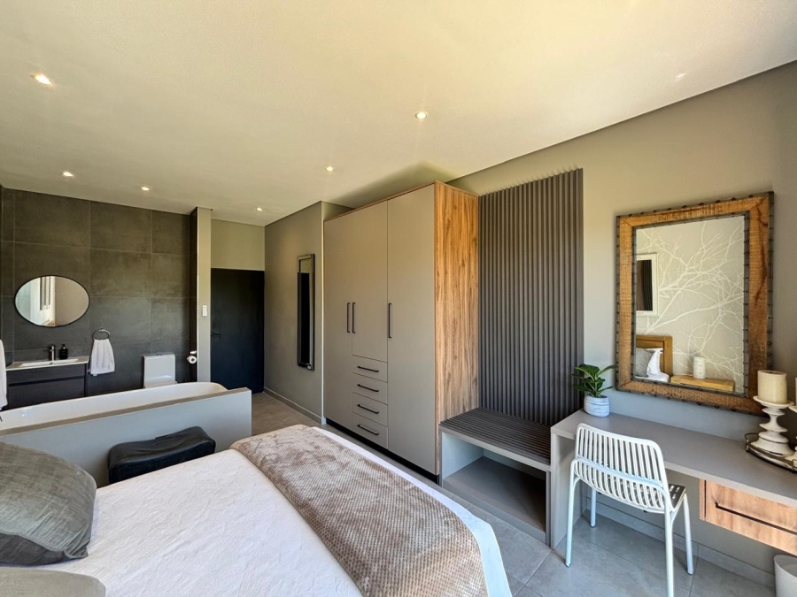 3 Bedroom Property for Sale in Van Der Hoff Park North West